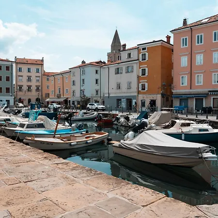 Stay Apartments Muggia Apartman